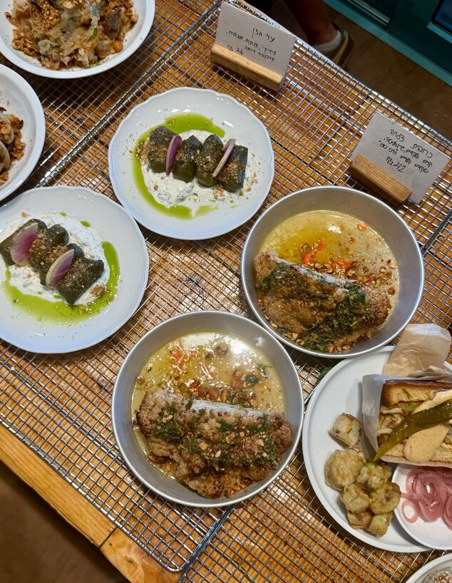 הבופה הכי טוב בארץ. נומי. מונש