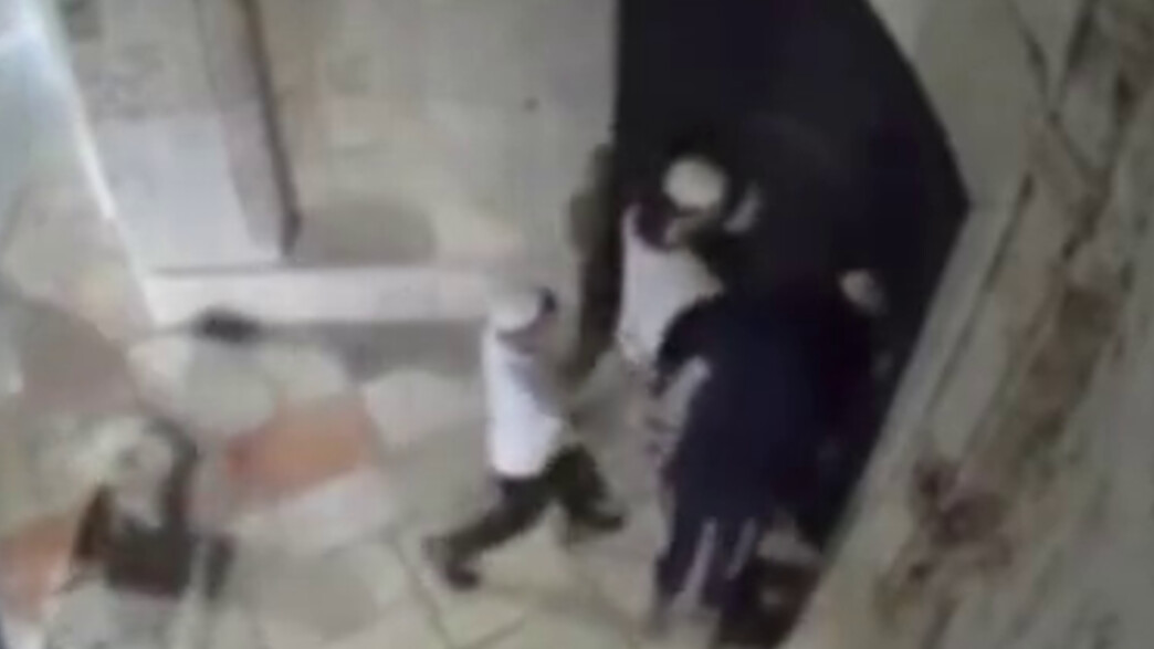שישה יהודים נעצרו בחשד שירקו לעבר הכנסייה הארמנית ויידו אבנים שישה יהודים נעצרו בחשד שירקו לעבר הכנסייה הארמנית ויידו אבנים