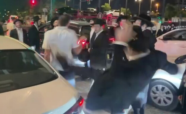 חרדים תוקפים "מעודדי גיוס" חרדים תוקפים "מעודדי גיוס"