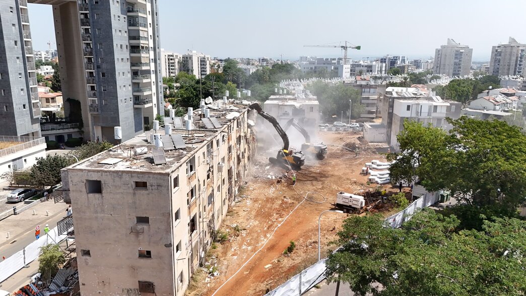 הריסת שיכונים בשכונת אחדות בפתח תקווה הריסת שיכונים בשכונת אחדות בפתח תקווה