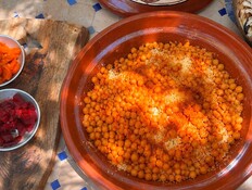 קוסקוס מהיר עם חומוס (צילום: ערן לוי, mako אוכל)