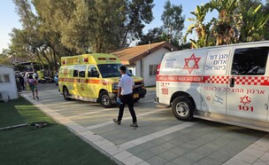 פעוטה טבעה בבריכה בבית באשקלון (צילום: דוברות מד"א)