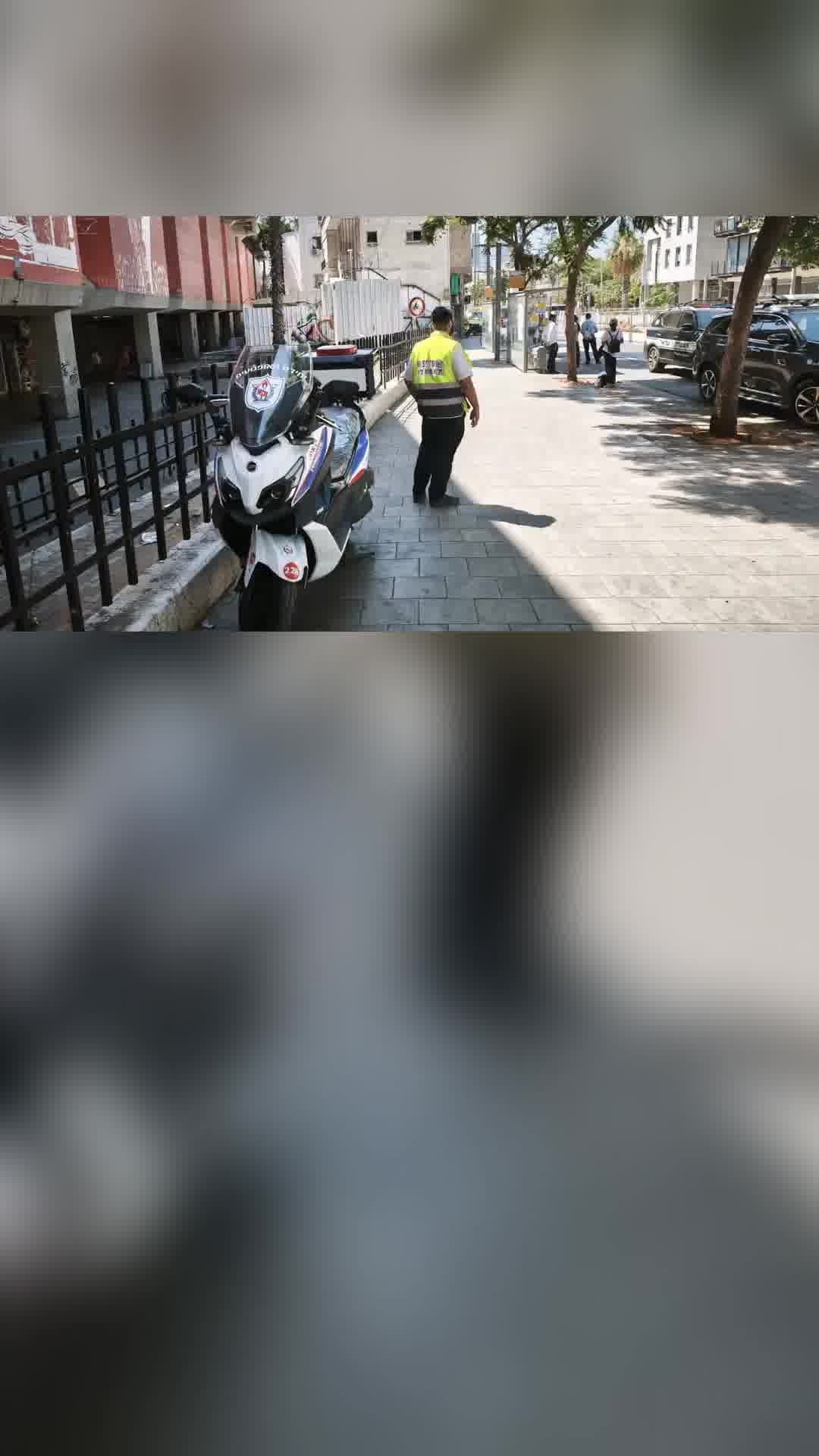 גבר כבן 40 אותר ללא רוח חיים במלון בתל אביב
