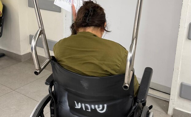 חיילת נלכדה בתא מטען