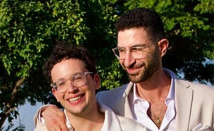 שחר טבוך ובן הזוג אמיר מתחתנים (צילום: פיפול פוטוגרפי)