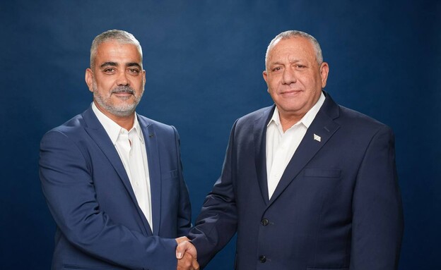 שיראל חוגג מצטרף למפלגת "ישר!" של גדי איזנקוט שיראל חוגג מצטרף למפלגת "ישר!" של גדי איזנקוט
