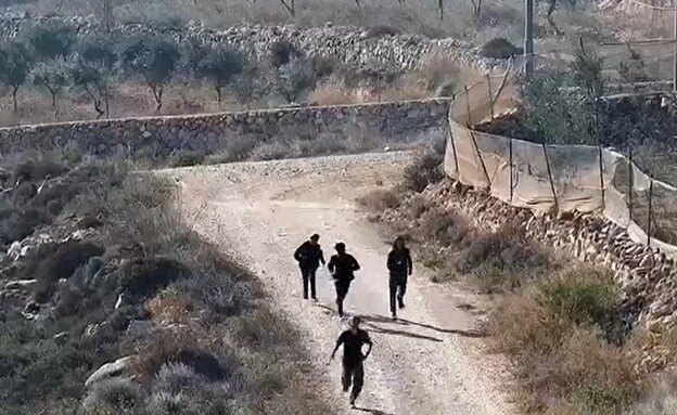 תיעוד מעימותים בין עם כוחות הבטחון בקוסרה