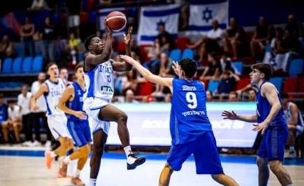 באדיבות האתר הרשמי של פיב"א (צילום: ספורט 5)