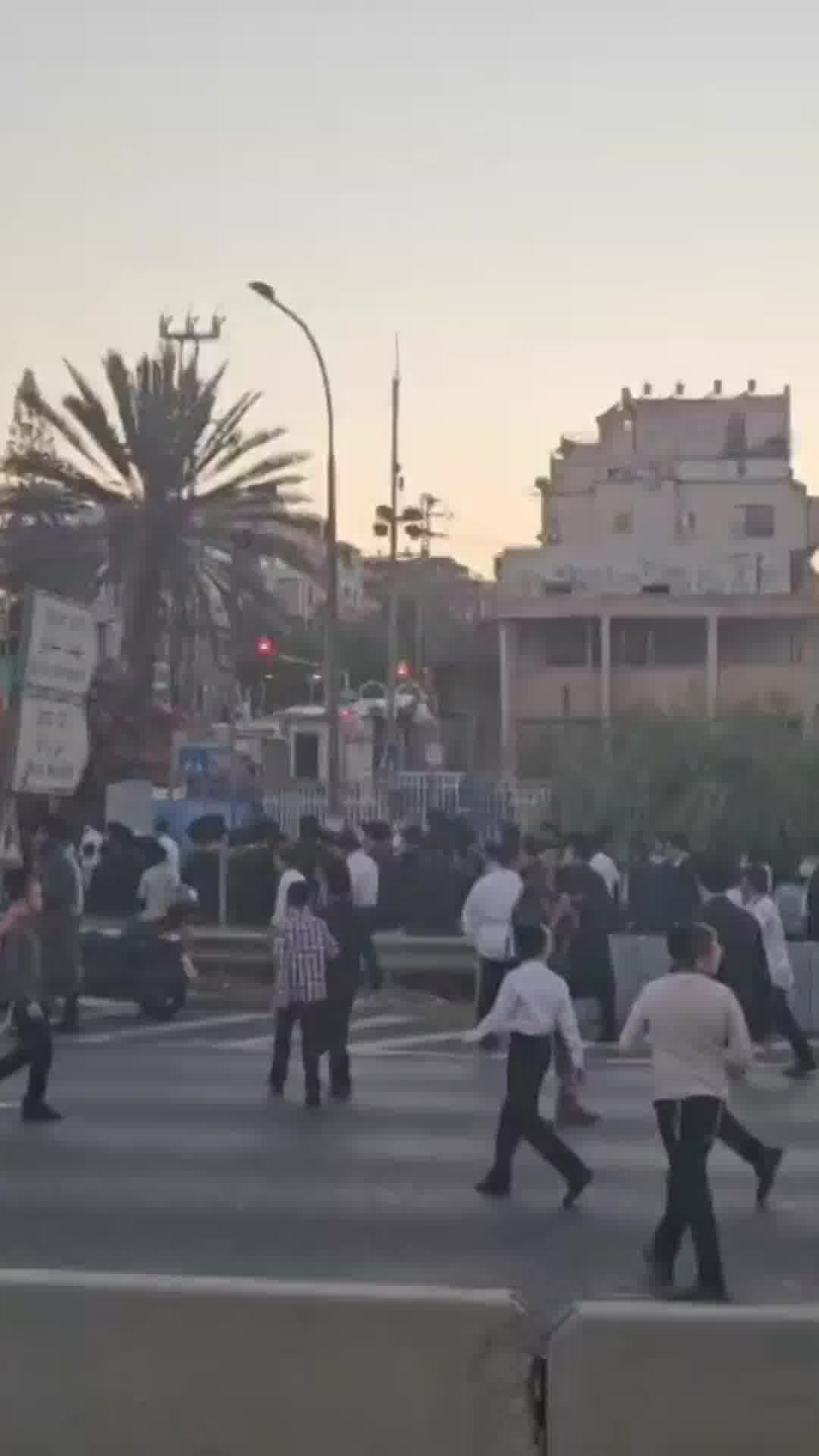 בתום שעות של עימותים וחסימות: הסתיימה הפגנת החרדים בכביש 4