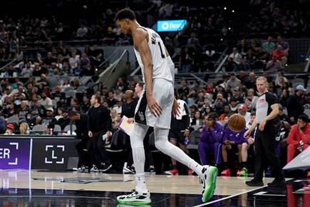 איש ארוך מאוד (Kenneth Richmond/Getty Images) איש ארוך מאוד (Kenneth Richmond/Getty Images)