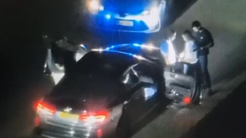 השוטרים שהמתינו לאורחים מחוץ לבר המצווה השוטרים שהמתינו לאורחים מחוץ לבר המצווה