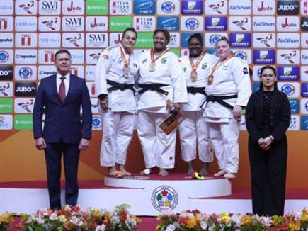 (IJF) (IJF)