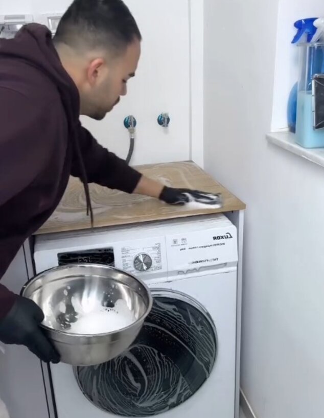 משוגע ניקיון שי בן חמו ג