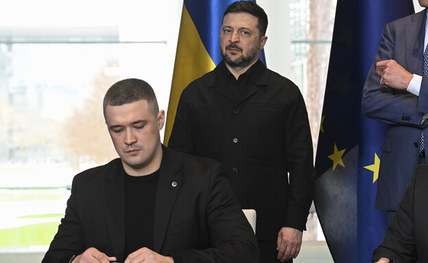 זלנסקי ופדורוב (צילום: Anadolu Agency, getty images)