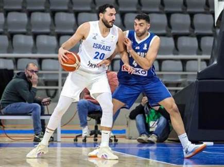 יעדר מהחלון. זלמנסון (GETTY) יעדר מהחלון. זלמנסון (GETTY)