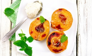 חבושים בתנור (צילום: kostrez, ShutterStock)