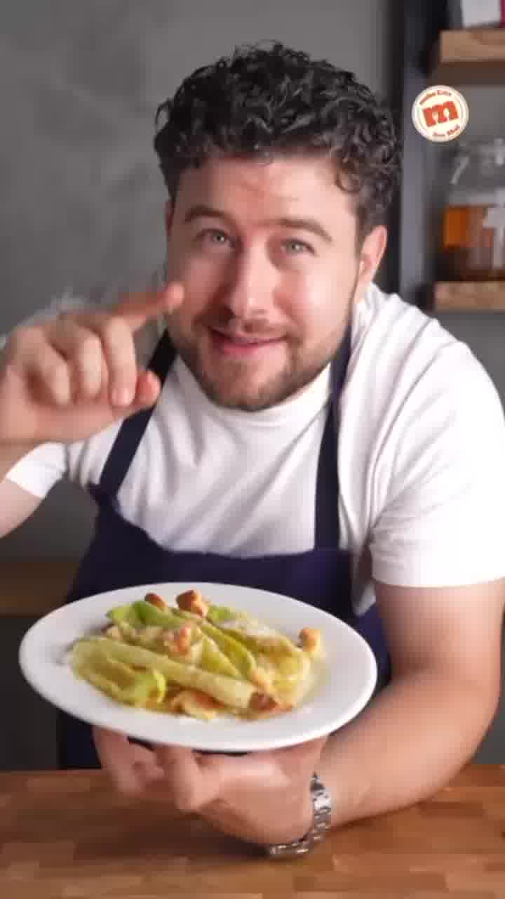 אחרי שתכינו את סלט הקיסר המקורי, תבינו שאין קשר בינו לבין מה שמגישים במסעדות