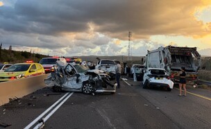 תאונה קטלנית בכביש החוף ליד עתלית (צילום: מד"א)