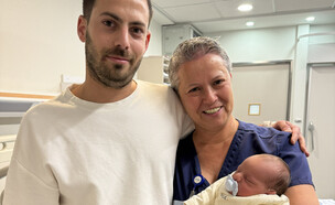 יעל לבון עם בנה גיא ונכדה אורי (צילום: אוריין אסולין)