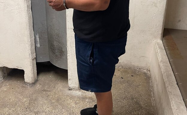 מעצר החשוד (צילום: דוברות המשטרה)
