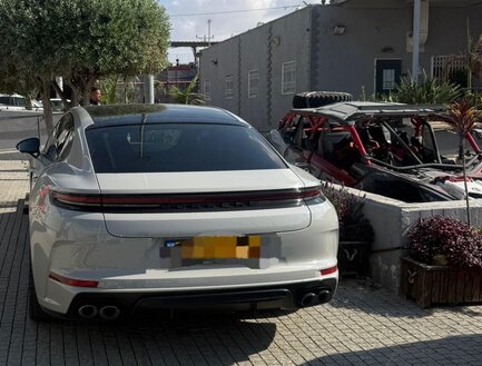 שלושה צעירים נעצרו בחשד שגנבו פורשה בשווי מיליון שקל מאיש עסקים