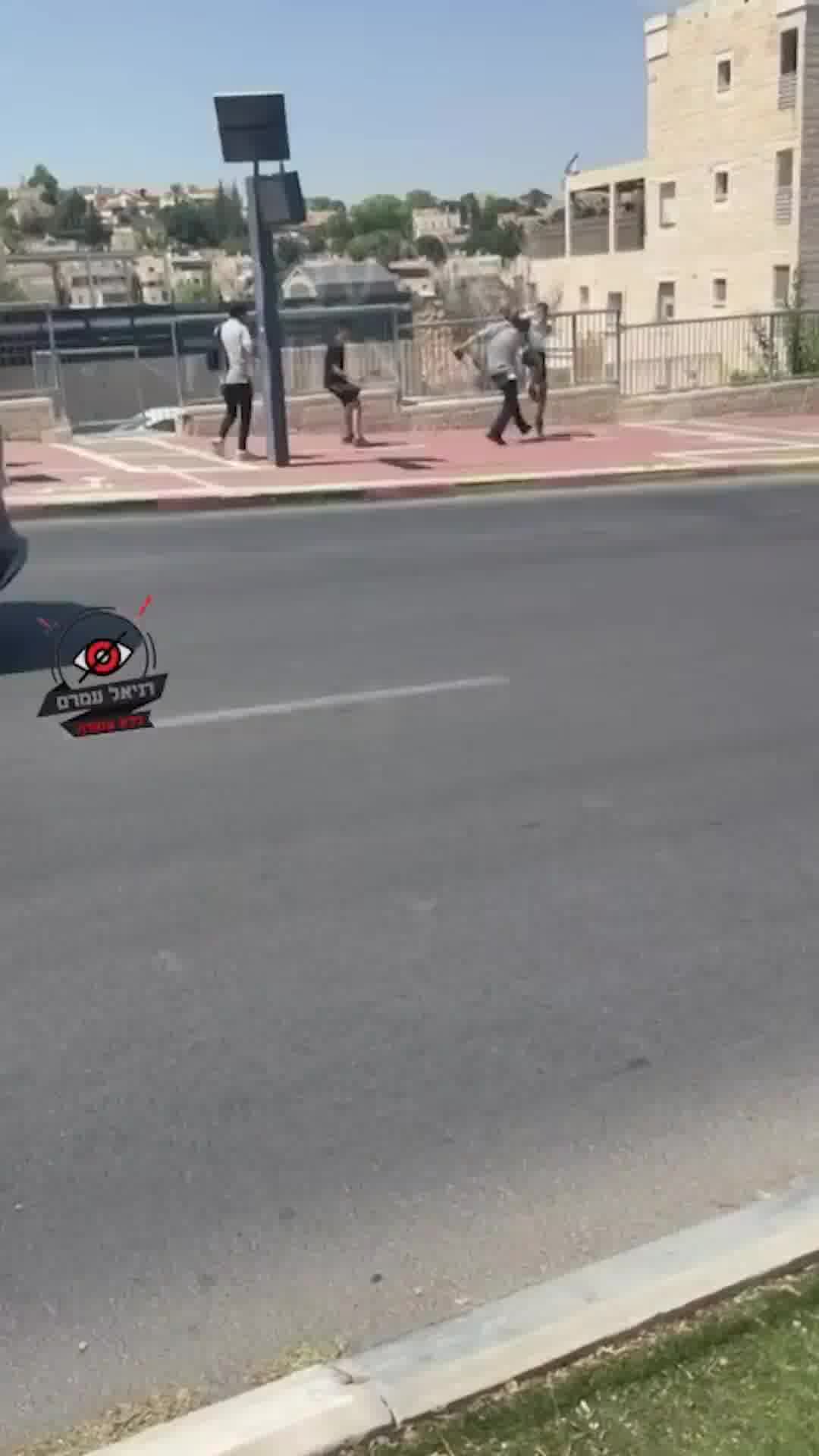 פקח ריתק לרצפה נערים שתקפו אותו באוטובוס כשלא שילמו על הנסיעה במעלה אדומים. קרדיט: דניאל עמרם