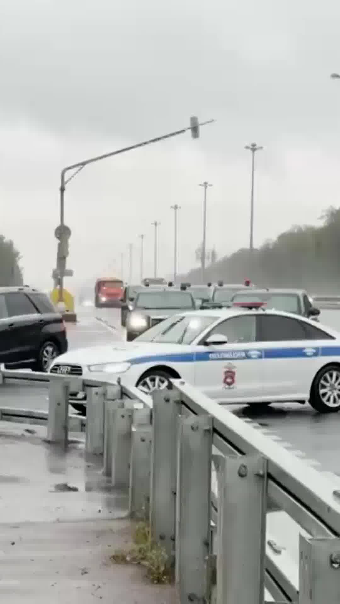 דיווח: שליחיו של הנשיא טראמפ, סטיב וויטקוף וג'ארד קושנר, נחתו במוסקווה