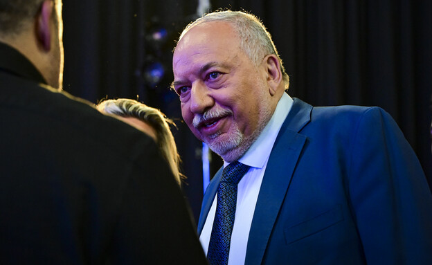 ליברמן במתקפה חזיתית: "נצביע בעד פסילת רע"ם"