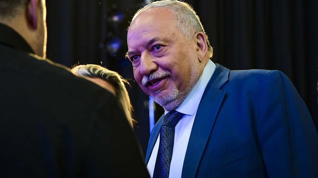 ליברמן חושף את הרשימה המלאה של ישראל ביתנו ליברמן חושף את הרשימה המלאה של ישראל ביתנו