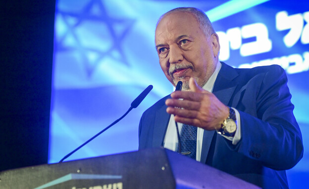 ליברמן חושף את הרשימה המלאה של ישראל ביתנו ליברמן חושף את הרשימה המלאה של ישראל ביתנו