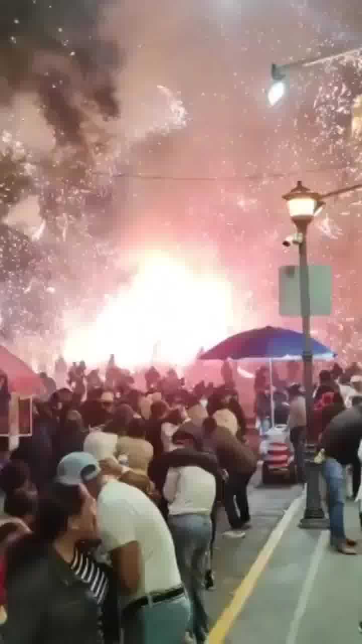 טרגדיה במקסיקו: חגיגות בעיר סנטה מריה קנצ'סדה נגמרו באסון אחרי שזיקוק התפוצץ בקהל