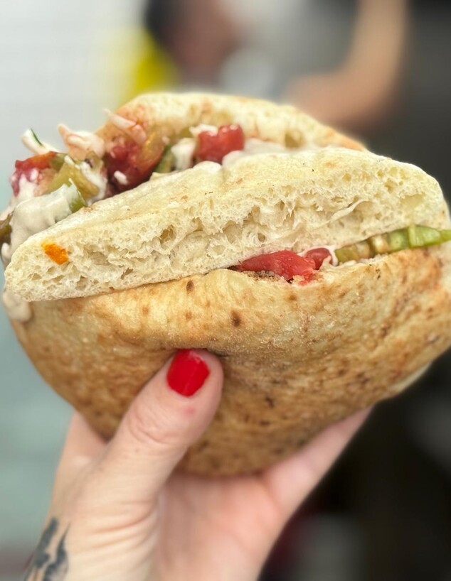 יסמין. מזללת הפיתות החדשה של בני ברק. הקבב החדש 