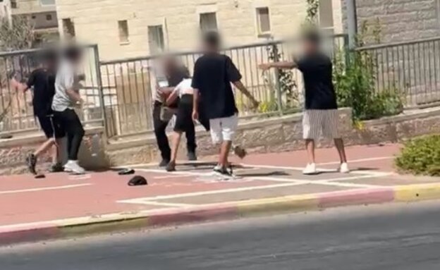 נערים תקפו פקח באוטובוס