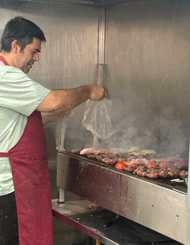 יסמין. מזללת הפיתות החדשה של בני ברק. ירון בפעולה