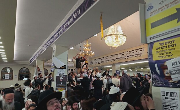 חסידי ברסלב חוגגים באומן