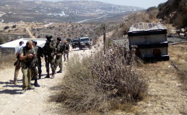 כוחות הביטחון בזירת הפיגוע כוחות הביטחון בזירת הפיגוע