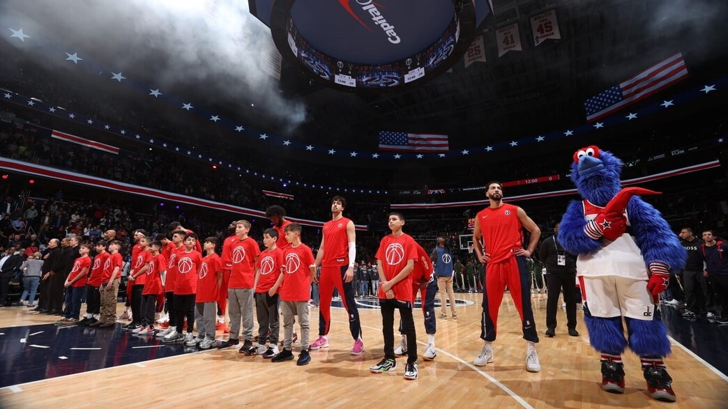 דני אבדיה לצד ילדים ישראלים ב-NBA דני אבדיה לצד ילדים ישראלים ב-NBA