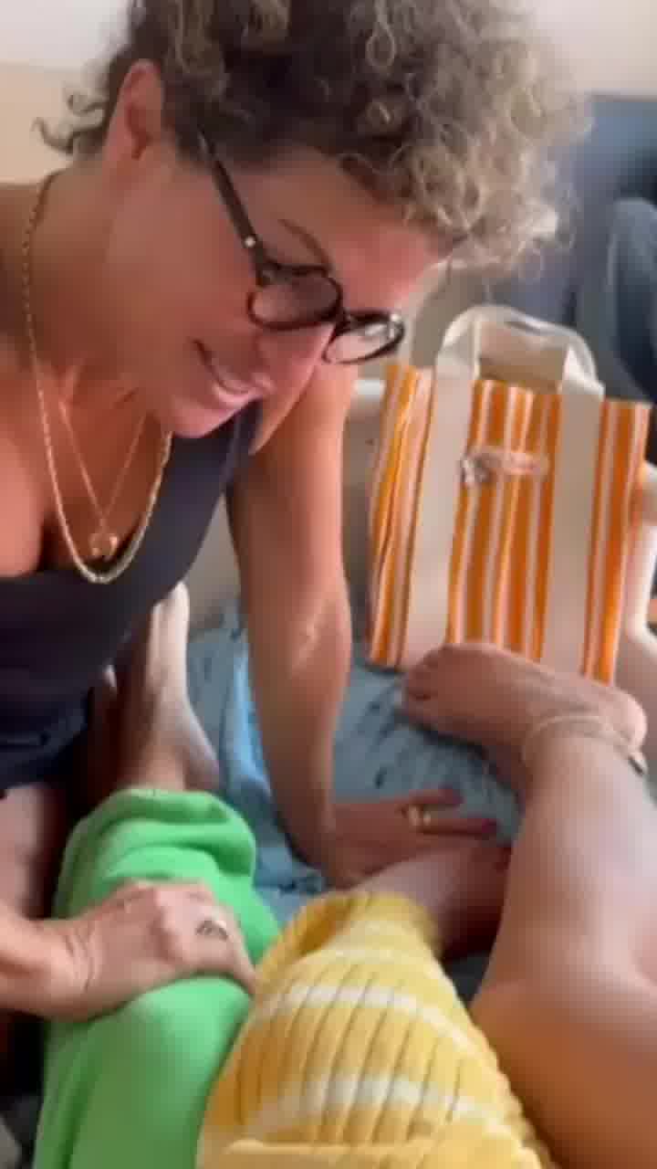 אחרי שחשפה שאובחנה עם סרטן מוח: עינת ארליך בסרטון עם עדי אשכנזי מבית החולים