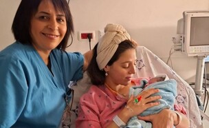 הלידה הראשונה לשנה במרכז הרפואי פוריה (צילום: המרכז הרפואי פוריה)