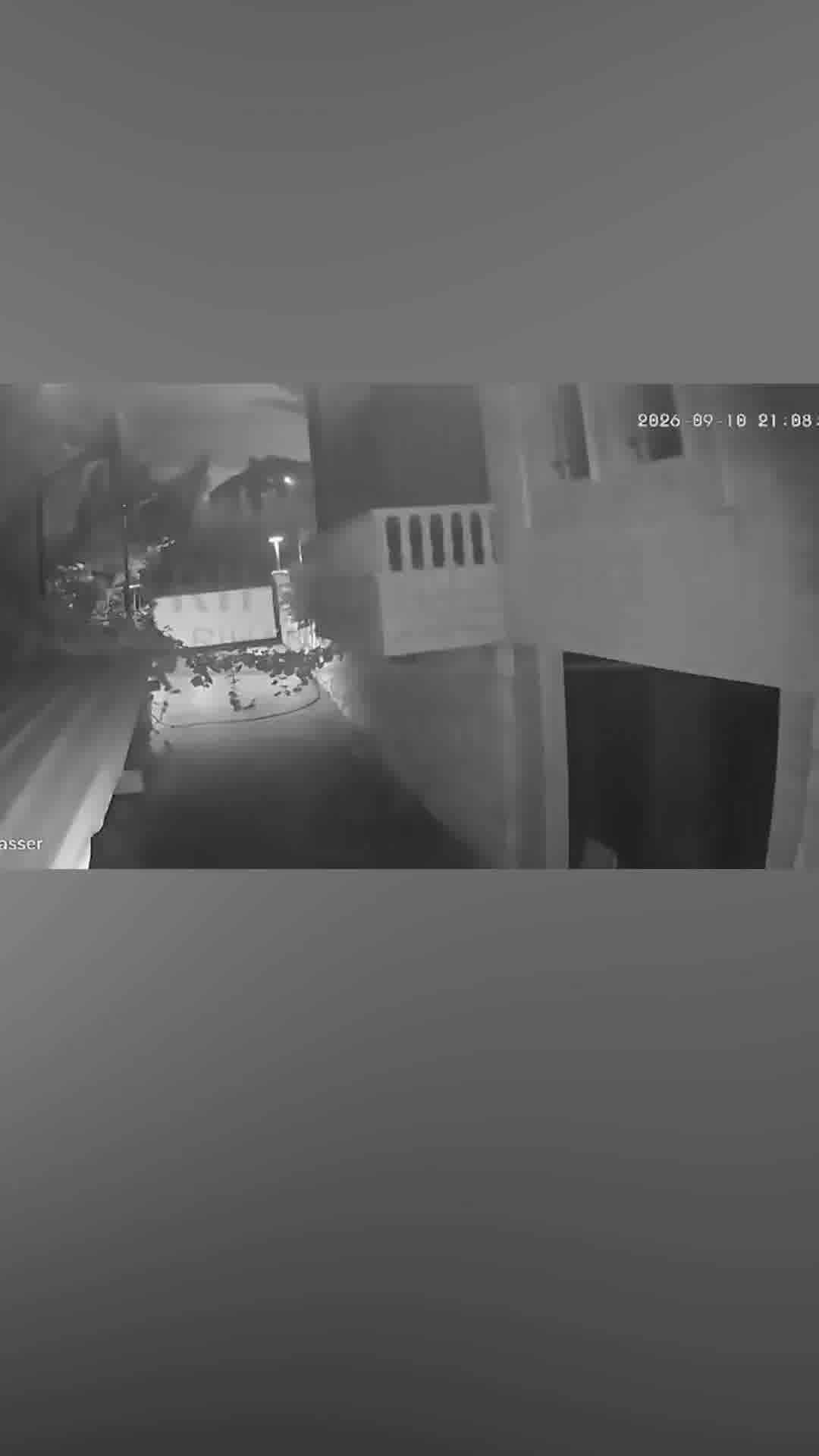 האדמה בלבנון זזה: מצלמת אבטחה קלטה את רעידת האדמה בעוצמה 4.1 אחרי פיצוץ רכס עלי טאהר