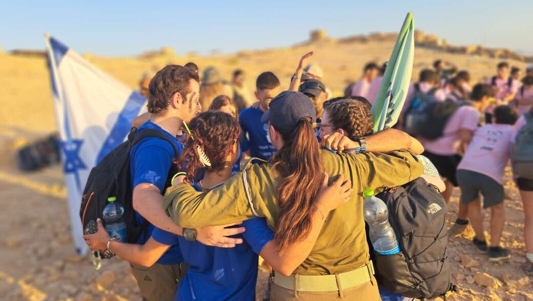 חניכי גרעין צבר חניכי גרעין צבר