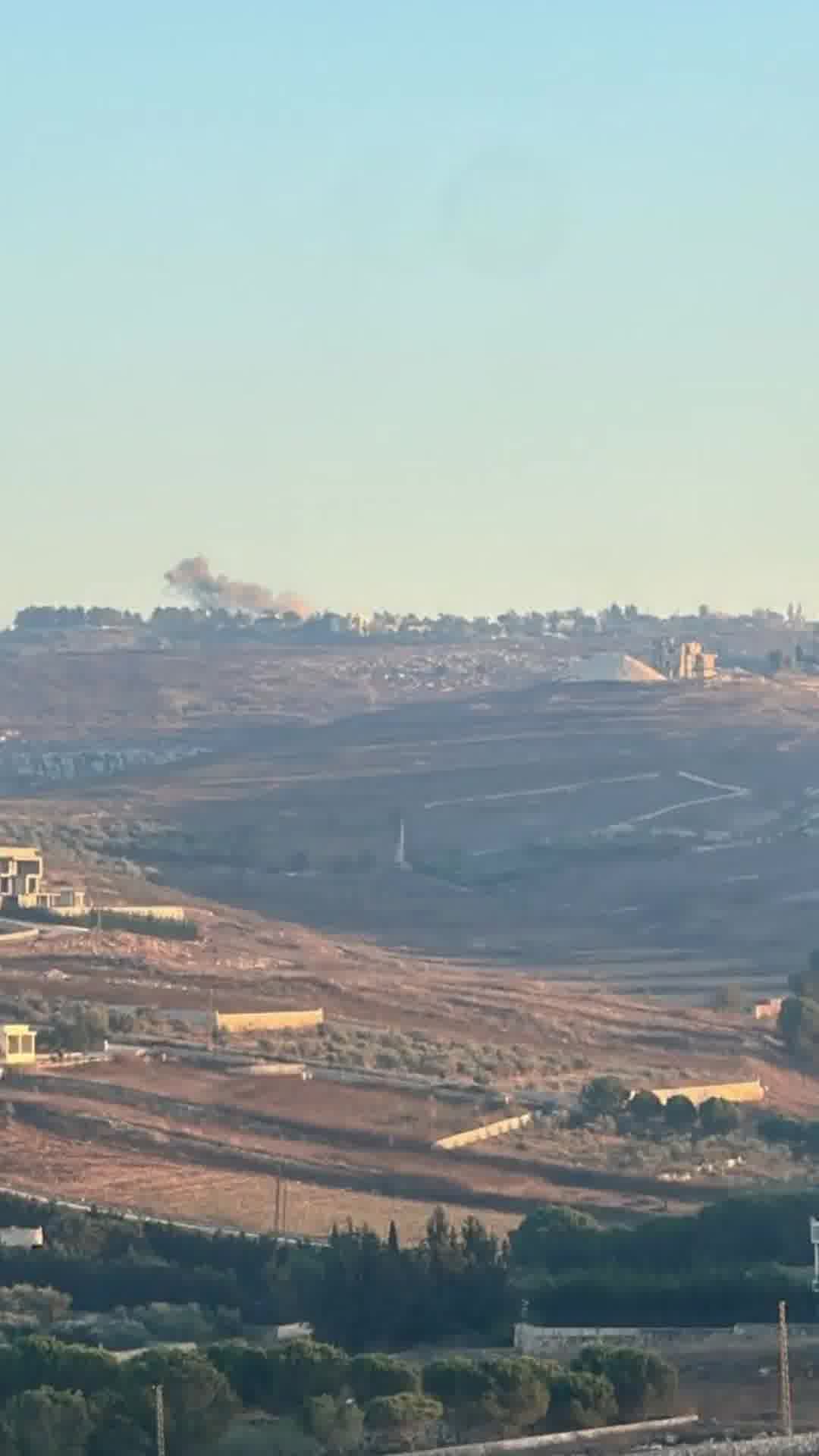 גם בשעה זו ולאורך כל היום צה״ל תוקף יעדי חיזבאללה בדרום לבנון