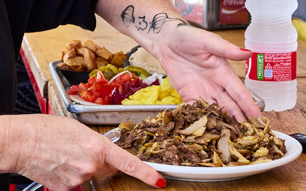 שווארמה שאולי אם הדרך