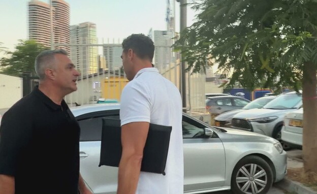 יוסי מזרחי בעימות עם עידן דוד יוסי מזרחי בעימות עם עידן דוד