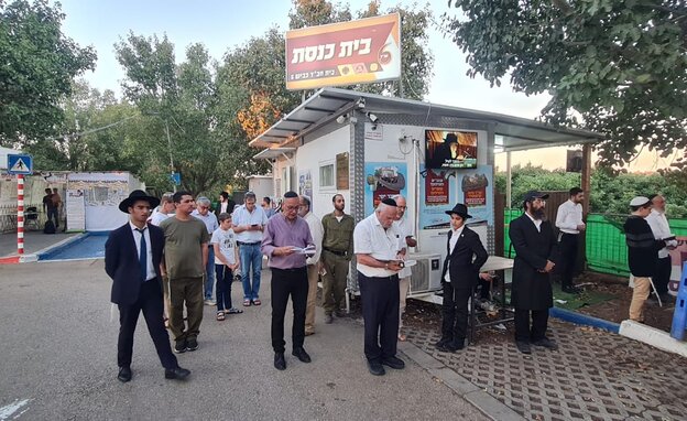 בתי כנסת מפתיעים חבד כביש 6 בתי כנסת מפתיעים חבד כביש 6