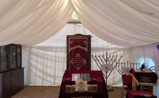 בתי כנסת מפתיעים חבד אוגנדה בתי כנסת מפתיעים חבד אוגנדה