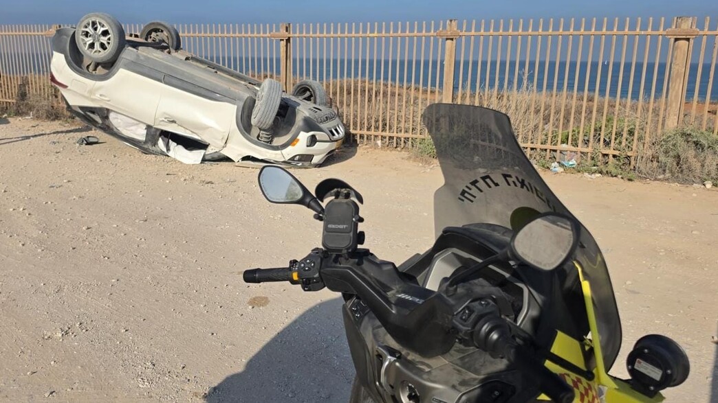 הרכב שבו נהג הפלסטיני שדרס רוכב אופניים הרכב שבו נהג הפלסטיני שדרס רוכב אופניים