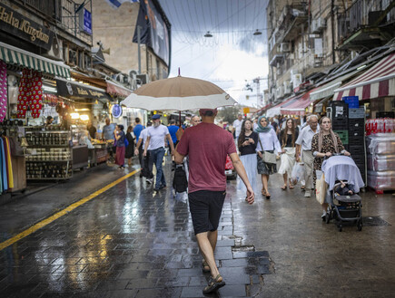 הטמפרטורות יורדות – וגשם מקומי צפוי בצפון ובחוף