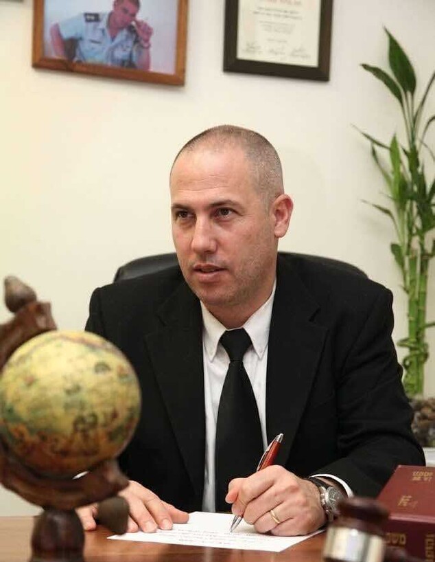עו"ד נחמי פיינבלט עו"ד נחמי פיינבלט