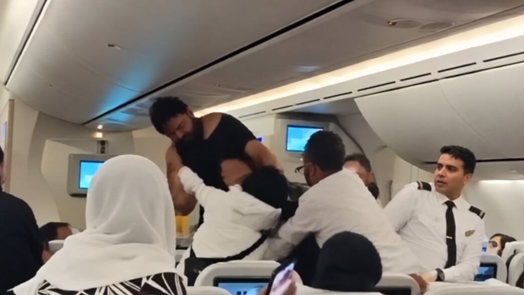 קטטה פרצה במהלך טיסת Biman Airlines BG-201 קטטה פרצה במהלך טיסת Biman Airlines BG-201